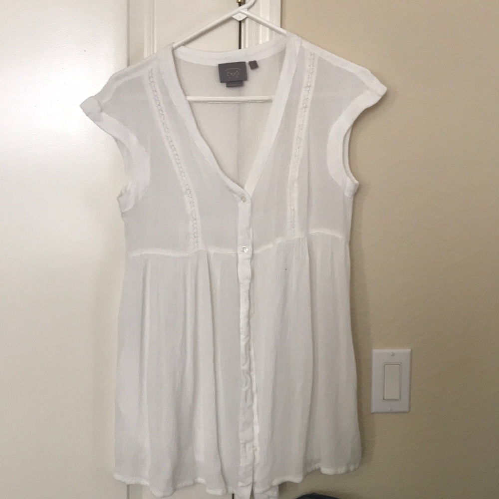 White flowy blouse